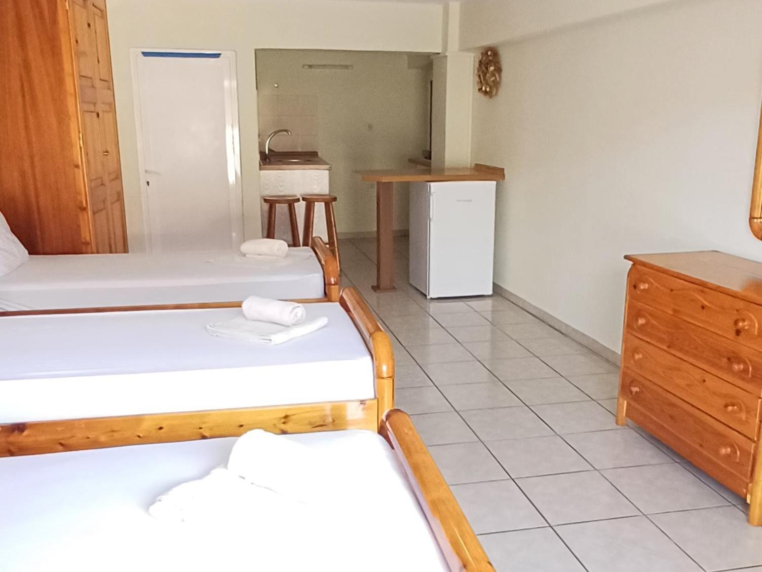 Flora Studios Corfu - Adults Only เวนิทเซส ห้อง รูปภาพ
