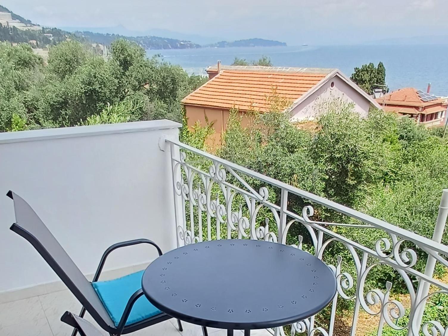 Flora Studios Corfu - Adults Only เวนิทเซส ภายนอก รูปภาพ