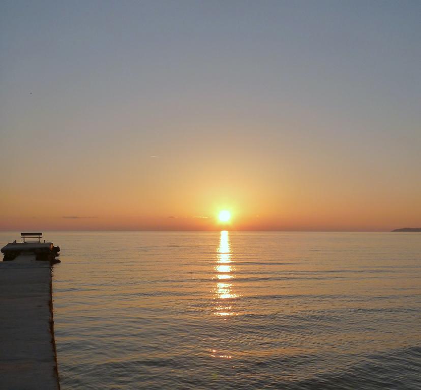 Flora Studios Corfu - Adults Only เวนิทเซส ภายนอก รูปภาพ
